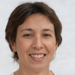 Claire Bell